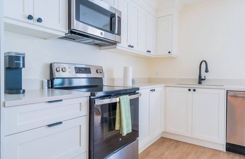 Willoughby House | Modern Luxury Suite in Langley