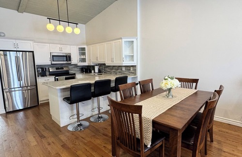 Algoma District House | Modern Luxury