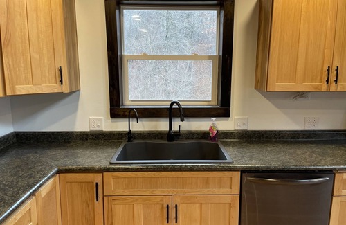 Viroqua House | Modern luxury cabin just minutes from Downtown Viroqua.