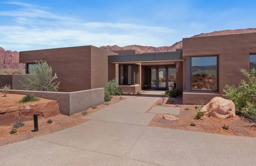 Ivins House | Modern Luxury Desert Home w/Pool & Red Rock Cliff Views