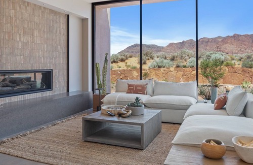 Ivins House | Modern Luxury Desert Home w/Pool & Red Rock Cliff Views