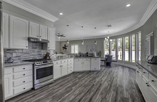 Las Vegas House | Modern luxury home ! 7 mins from the strip