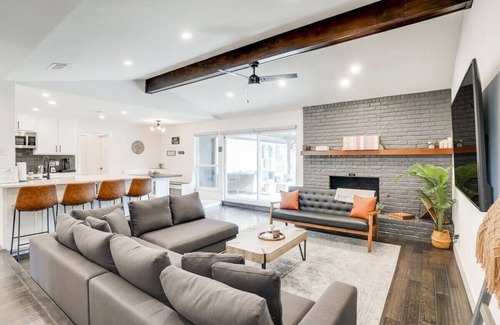 Plano House | Modern Luxury Home, Pool Oasis & Backyard Retreat