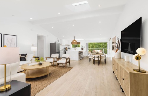 Forestville House | Modern Luxury Home by Russian River - Private Hot Tub, Office, EV Charger, Deck!