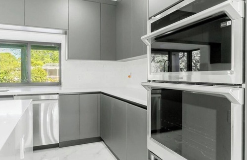 Palmetto Bay House | Modern Luxury Oasis 4BR Sleeps 8 Heated Pool Near Ocean & Keys