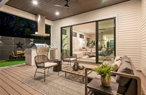Montopolis House | Modern Luxury Ranch | Heated Pool