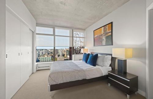 Gastown House | Modern Luxury Retreat in Vibrant Gastown with Parking