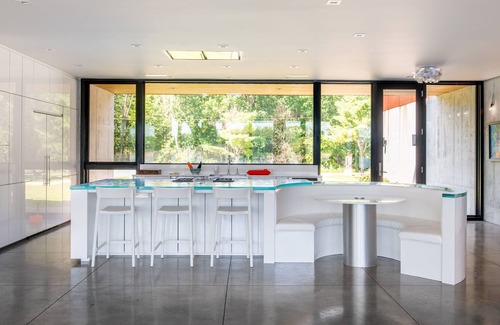 La Crescent House | Modern Luxury River Home