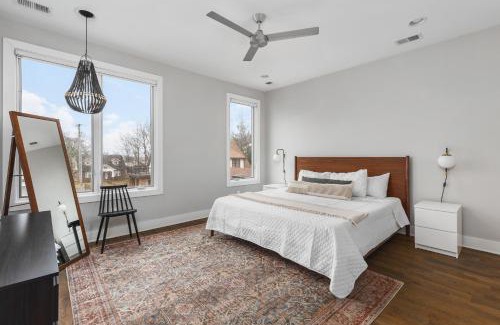 Inglewood House | Modern Luxury Rooftop Deck, 3 mi to Downtown