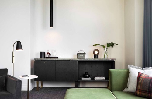 Downtown Seattle Hotel | Modern Luxury Seattle Retreat! Close to Seattle Space Needle, Onsite Restaurant