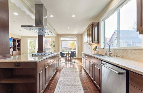 Bethany House | Modern Luxury Stay in Bethany – 5BR Home with Office & Spacious Backyard #42237