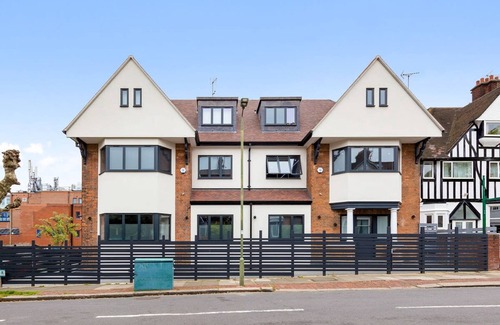 Golders Green Apartment | Modern Luxury Studio Near Euston Central London