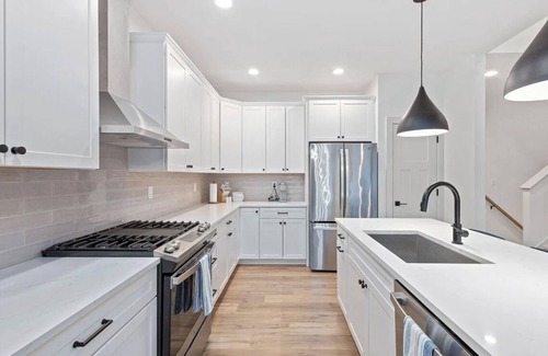 Georgetown House | Modern Luxury Villa Near Notre Dame