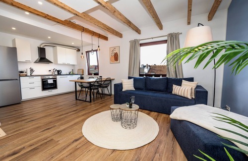 Neustadt Apartment | Modern maisonette apartment in the riverside district