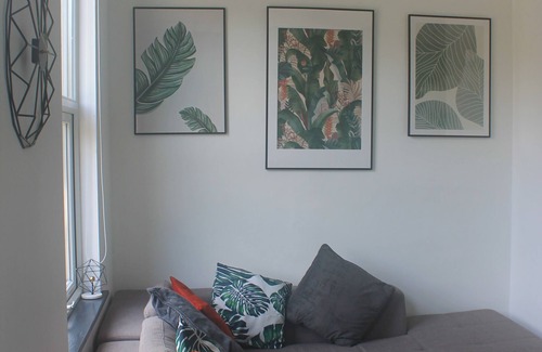 Liverpool Apartment | Modern Maisonette ideal for larger groups, families and contractors.