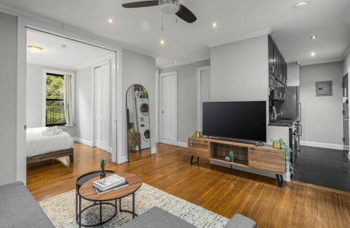 Upper East Side Apartment | Modern Manhattan Retreat Near Central Park