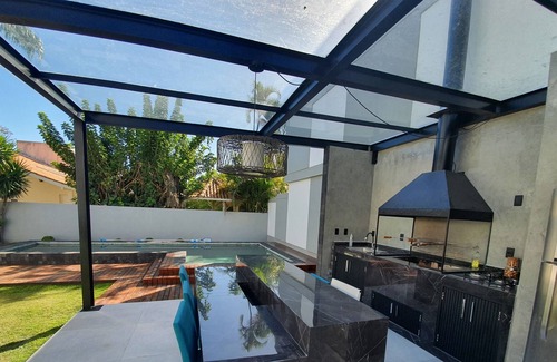 Jurere Internacional House | Modern Mansion of High Standard on Av. Whelks