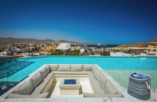 Pedregal House | Modern Mansion- Pedregal