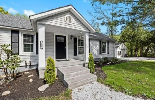 Montague House | Modern Marble Montague, NJ Milford, PA Area Home