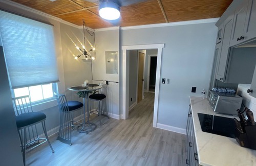 Bassett Condo | Modern meets Classic: condo on the Smith River