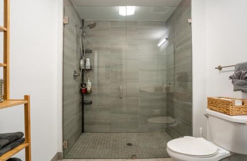Northeast Miami Apartment | Modern Miami Suite - Pool Access in Prime Area