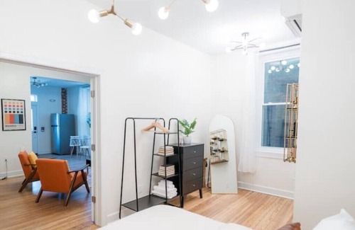 Chambersburg Apartment | Modern Mian St Lounge - Parking+laundrey+fast Wi-Fi