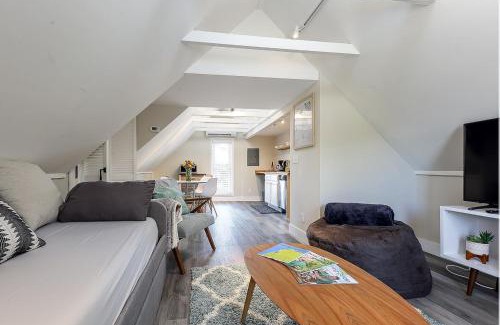 Traverse City House | Modern Mid-Century Downtown AC Walkable