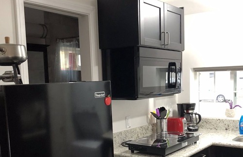 Clairemont Apartment | Modern Mini EnSuite in Central San Diego
