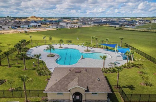 Haines City House | Modern Minimalist Home Near Disney– Private & Brand New, Ideal for Families