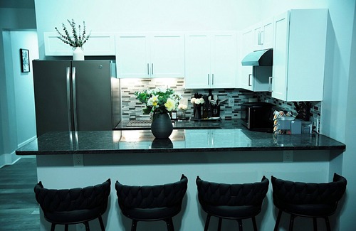 Reading Apartment | Modern Minimalist Home in the heart of Reading