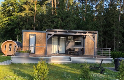 Wackersdorf House | Modern mobile home with barrel sauna and whirlpool (WA104)