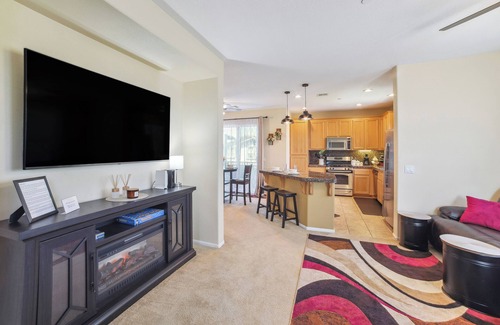 Moreno Valley House | Modern Moreno Valley Oasis w/Private Patio