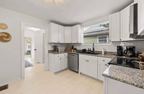 South Seminole Heights House | Modern Moroccan Villa w Firepit BBQ and Game Room!