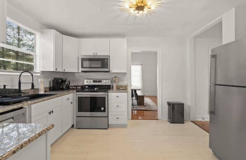 South Seminole Heights House | Modern Moroccan Villa w Firepit BBQ and Game Room!