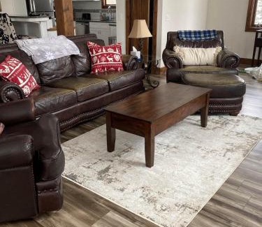 Valley of the Sun Ski Chalet | Modern Mountain Chalet on Hiking & Ski Trails