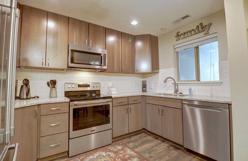 Frisco Condo | Modern Mountain Condo, Convenient Frisco Location, Communal Hot Tub