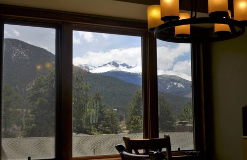 Estes Park Cabin | Modern Mountain Home With Majestic Views