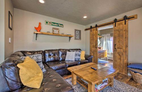 Angel Fire Apartment | Modern Mountain Retreat with Views Ski, Golf and Hike