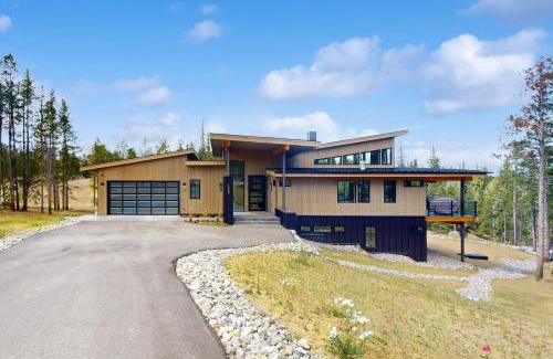Baldy Mountain House | Modern Mountain Sanctuary