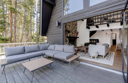 Breckenridge Heights House | Modern Mountain Ski Chalet- In the heart of Breckenridge- incredible views