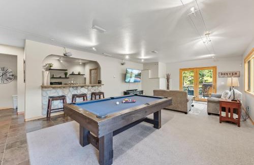 Three Peaks House | Modern Mountain Stay Hot Tub Fire Pit and Views