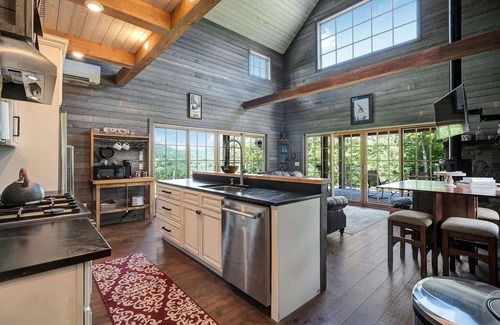 Brownsville Cabin | Modern Mt. Ascutney Cabin - Views, Fireplace, Chef’s Kitchen, Pets Welcome
