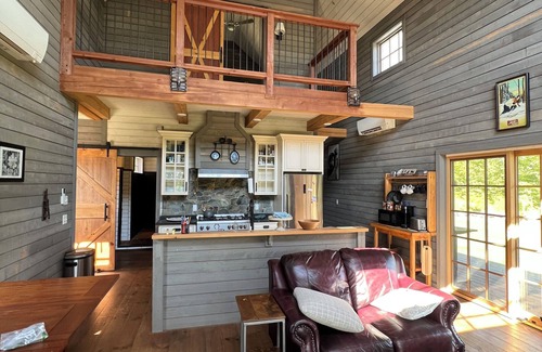 Brownsville Cabin | Modern Mt. Ascutney Cabin - Views, Fireplace, Chef’s Kitchen, Pets Welcome