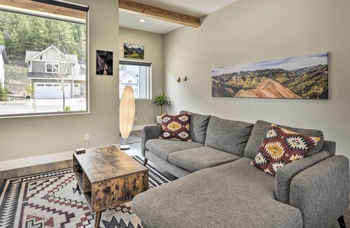 Durango - Purgatory House | Modern Mtn Getaway w/ Deck, Gas Grill + Views