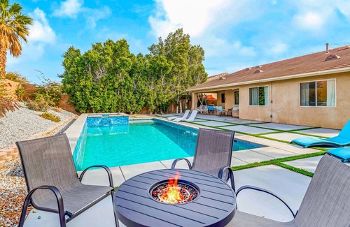 Desert Hot Springs House | Modern musical oasis with a pool, hot tub, fireplace, and AC - dog-friendly