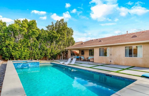 Desert Hot Springs House | Modern musical oasis with a pool, hot tub, fireplace, and AC - dog-friendly