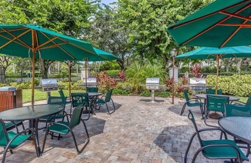 Naples Apartment | Modern Mustang Condo at Lely Resort-Golf/Pool/Courts/Gym