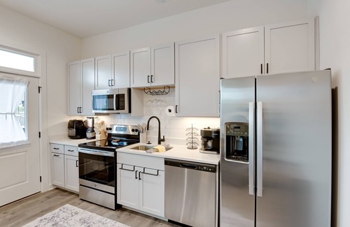 Chestnut Hill Condo | Modern Nashville Condo in WeHo Art Community!