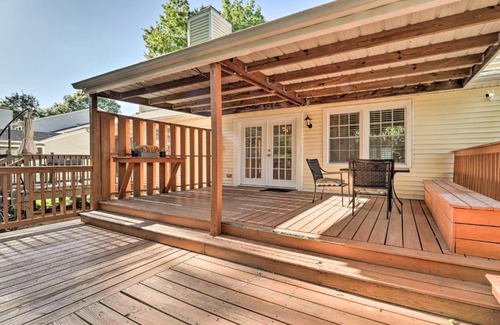 Antioch House | Modern Nashville Townhome Large Yard and Deck!