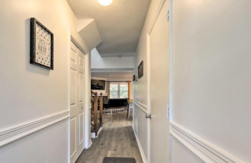 Antioch House | Modern Nashville Townhome Large Yard and Deck!